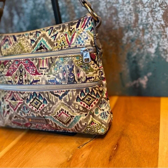 Sakroots Artist Circle Boho Chic Flat Crossbody: Like New - Picture 3 of 14